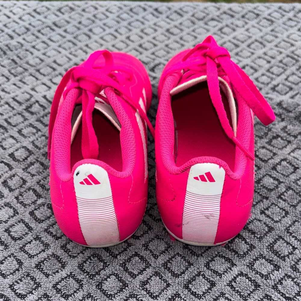 adidas Bright Pink Youth Soccer Cleats with White Stripes size 1 - Picture 5 of 9